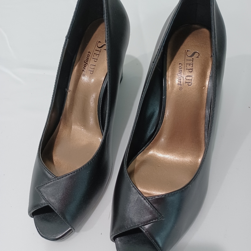 Step  Up Comfort black wedge 8M